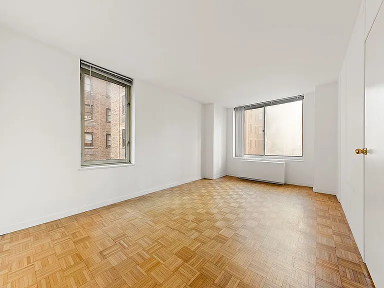 145 E 48th St #14B — Photo 5