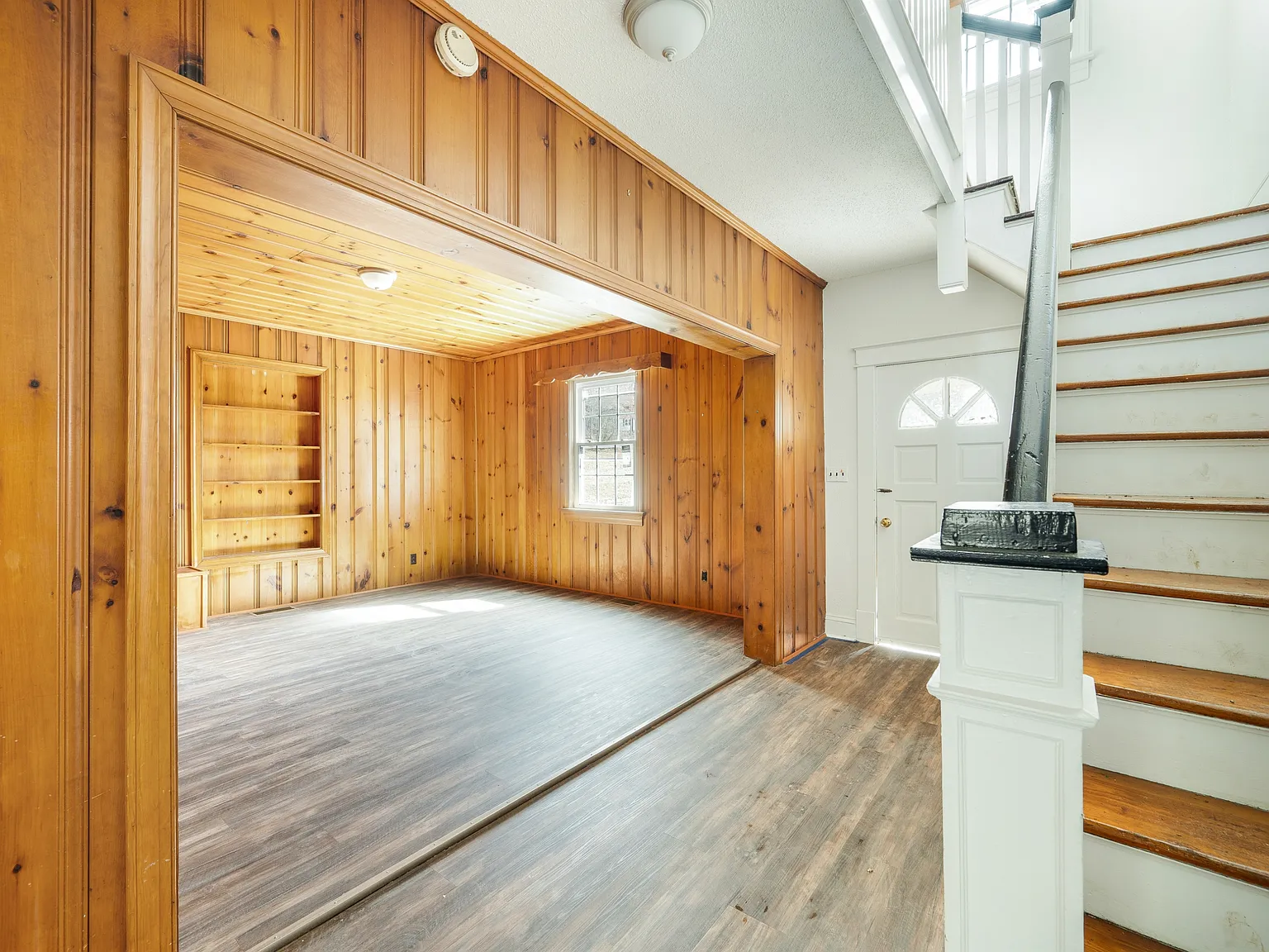 228 Newcomb Drive - 1 — Photo 3