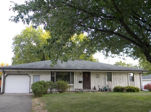 1st image of 1408 Blossom Ln