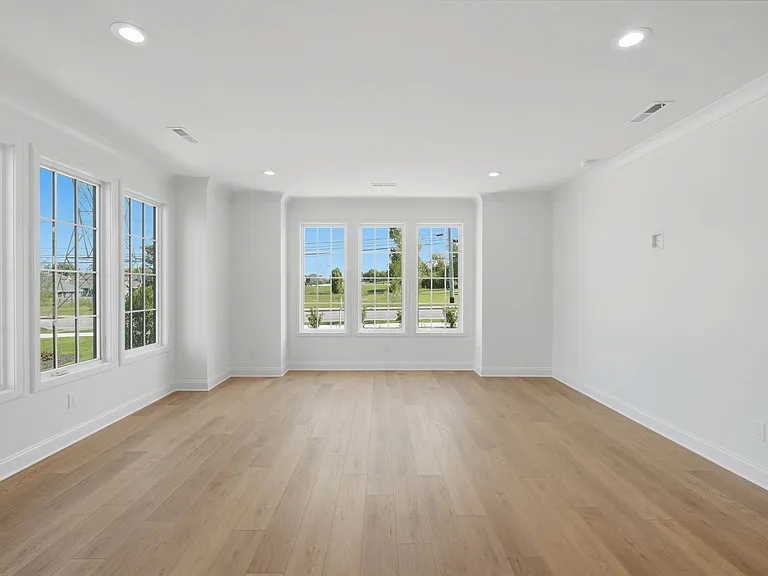 1890 Dawson Cir — Photo 14