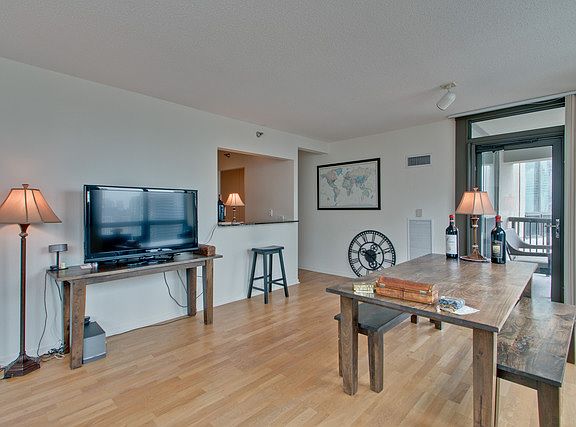 4th image of 400 N Lasalle St #2804