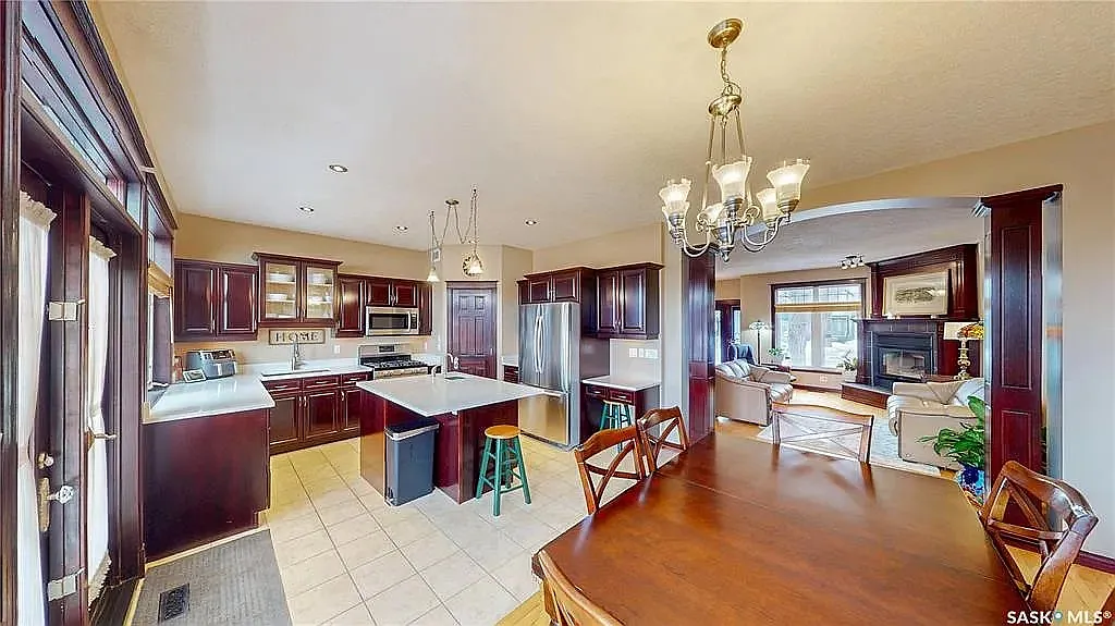 2830 Regina Avenue — Photo 4