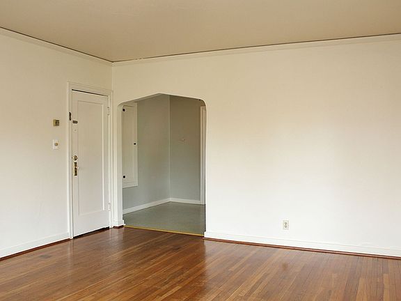 5th image of 1514 SE Bybee Blvd #4