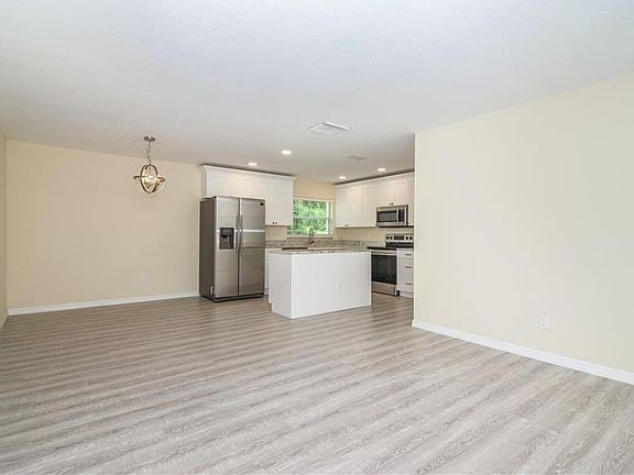 4th image of 16206 Dew Drop Ln