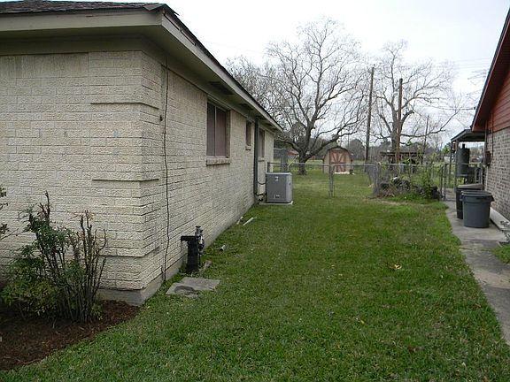 Space between your neighbors.