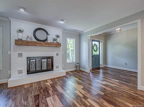 2nd image of 202 Belwood Dr