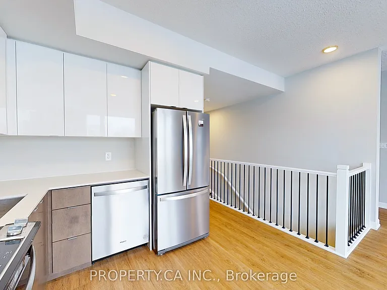 708 Woolwich St #303 — Photo 12