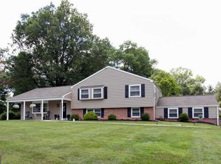 934 Monte Vista Dr, West Chester, PA 19380