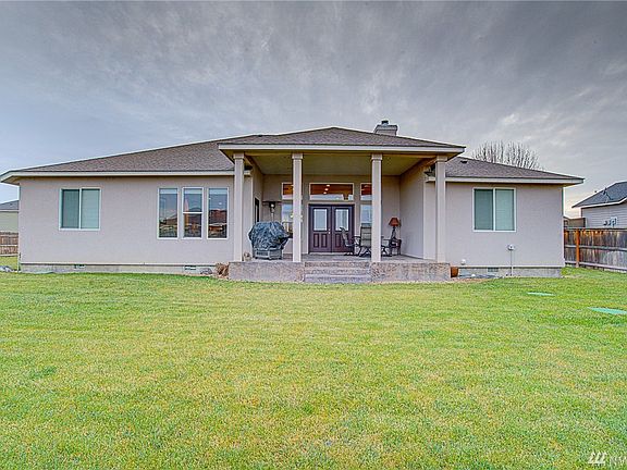 4th image of 393 Dream St SE