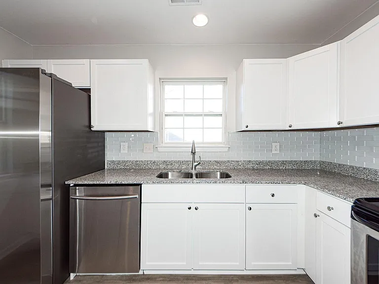 7927 Shadow Oak Dr — Photo 11