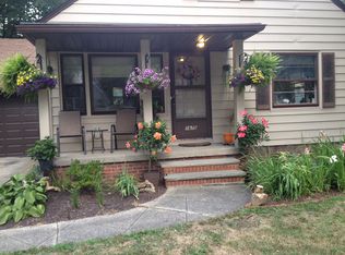 1675 Maple Rd, Cleveland Heights, OH 44121