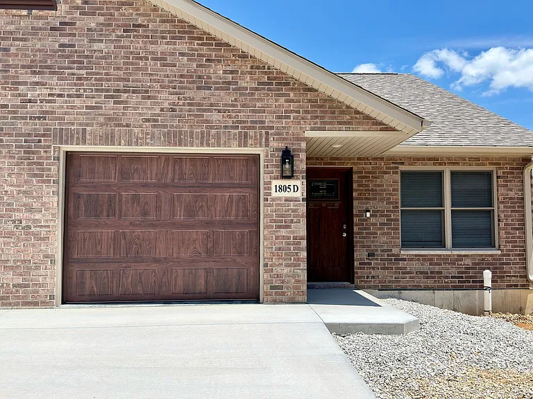 1805 Saint Michaels Ct — Photo 46