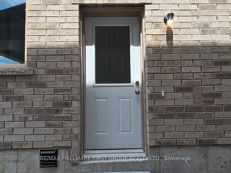 807 Griffin Trl #LOWER — Photo 2