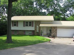 1008 N Pembroke Ct, Effingham, IL 62401