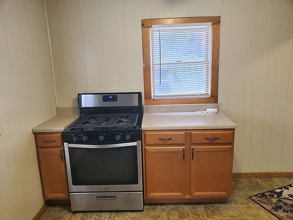 5th image of 5585 Evergreen Ave
