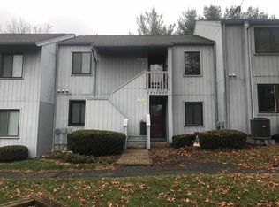 9005 S Pointe Ridge Ln, Bloomington, IN 47401