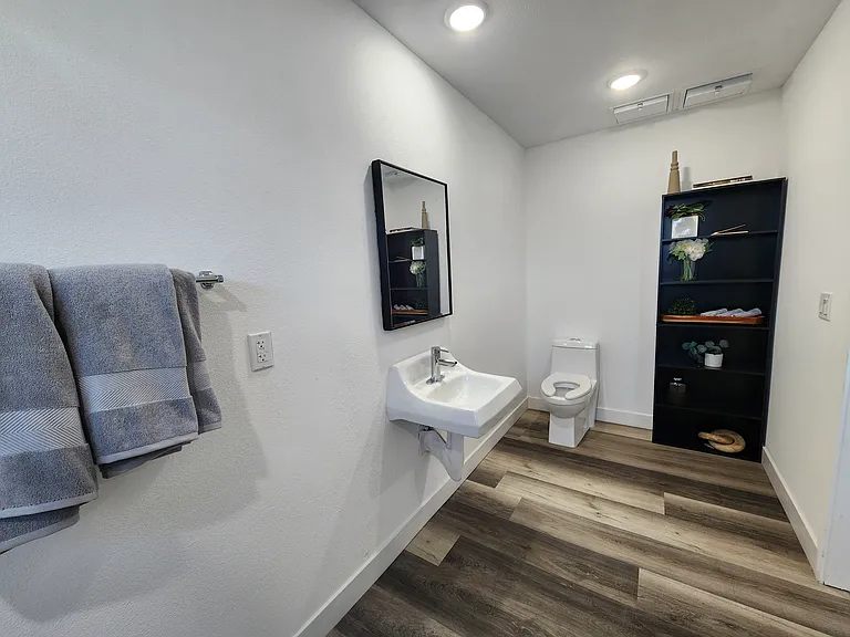 2837 San Marino St #1 — Photo 19