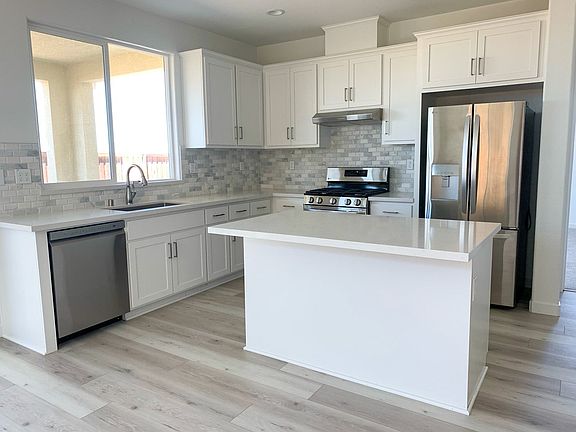 Homesite 449 - Kitchen