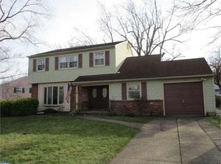 215 Round Hill Rd, Voorhees, NJ 08043