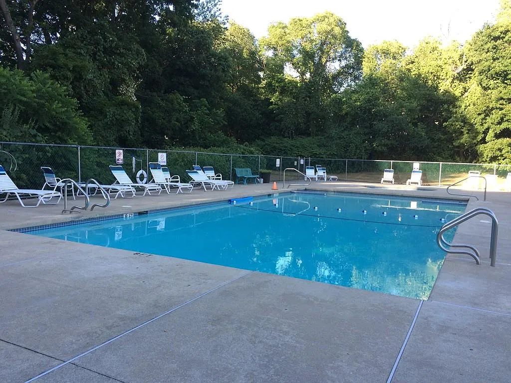 1 bed, 634 sqft, $1,950 — Photo 2