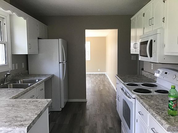 2nd image of 8749 NE 46th Ave