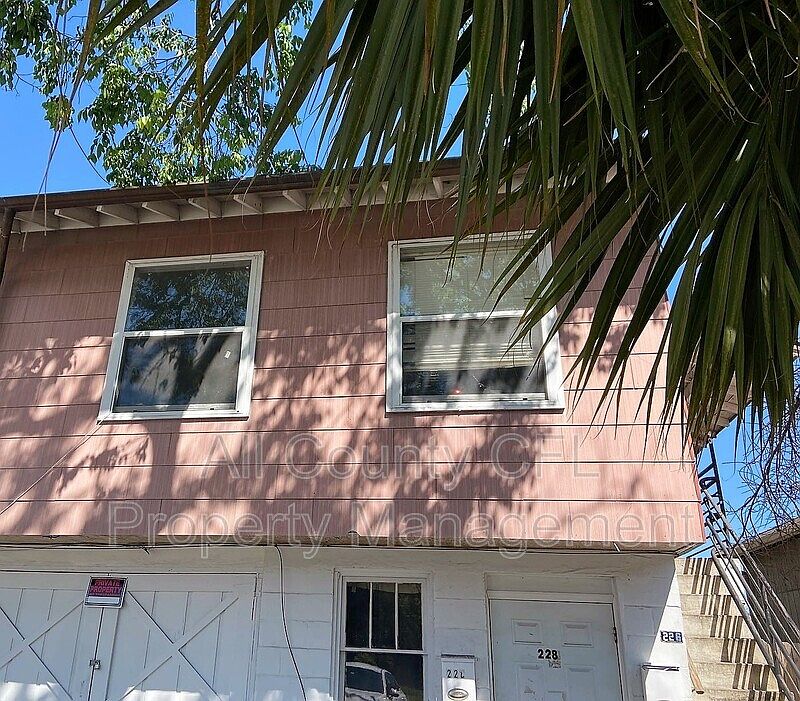 1st image of 226 Pierce Ave