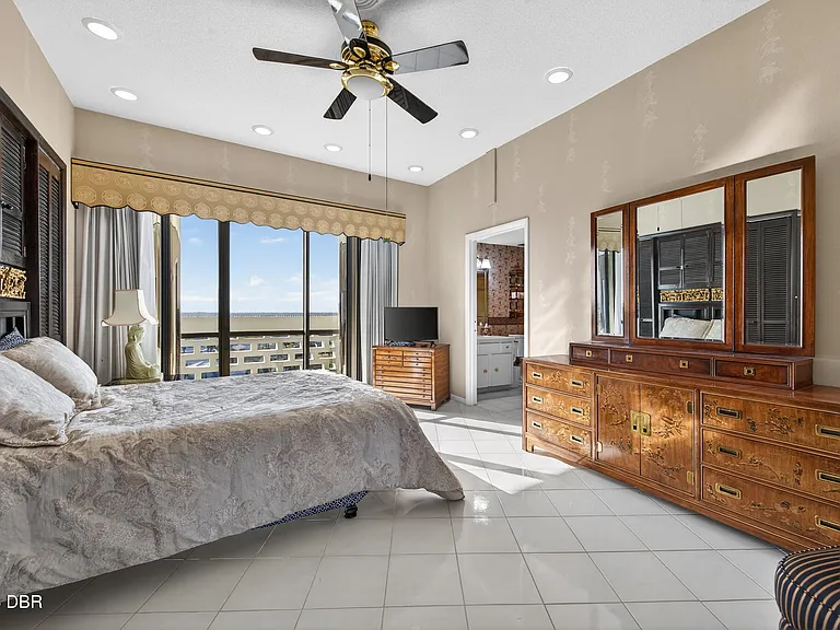915 Ocean Shore Blvd #8010 — Photo 25