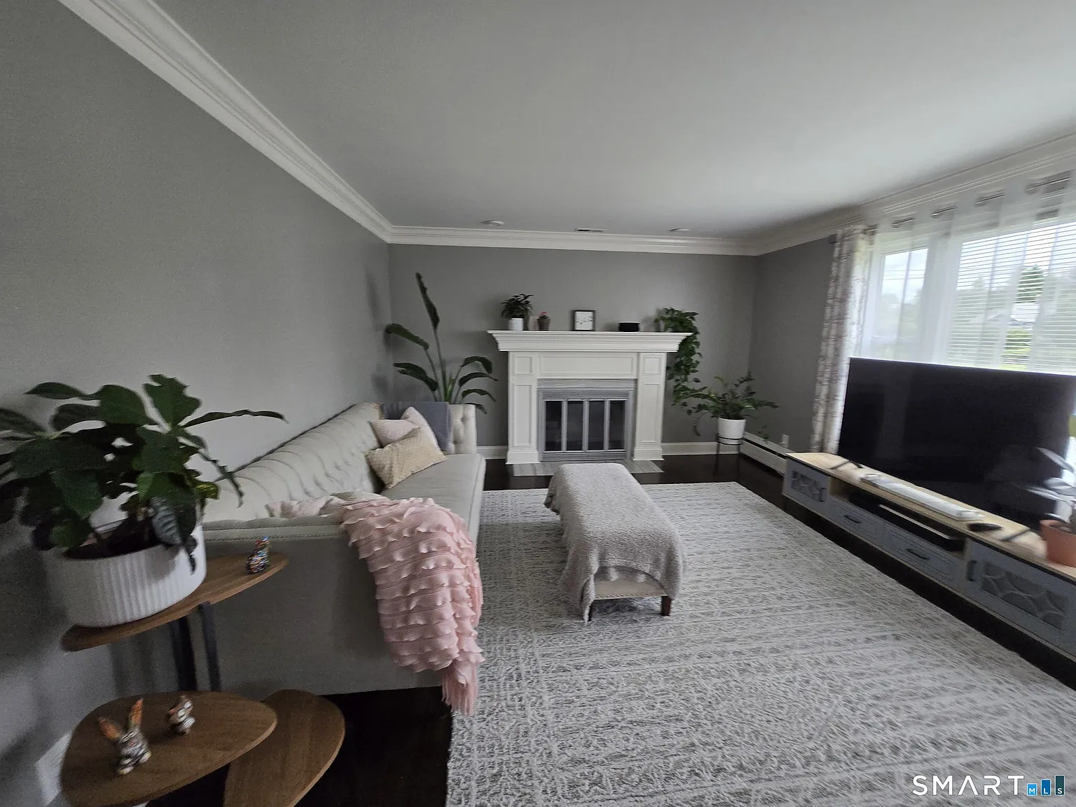 3 bed, 1.0 bath, 1935 sqft, $3,500 — Photo 4