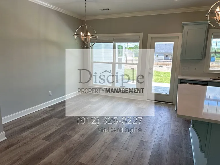 79 Ennis Rd — Photo 12