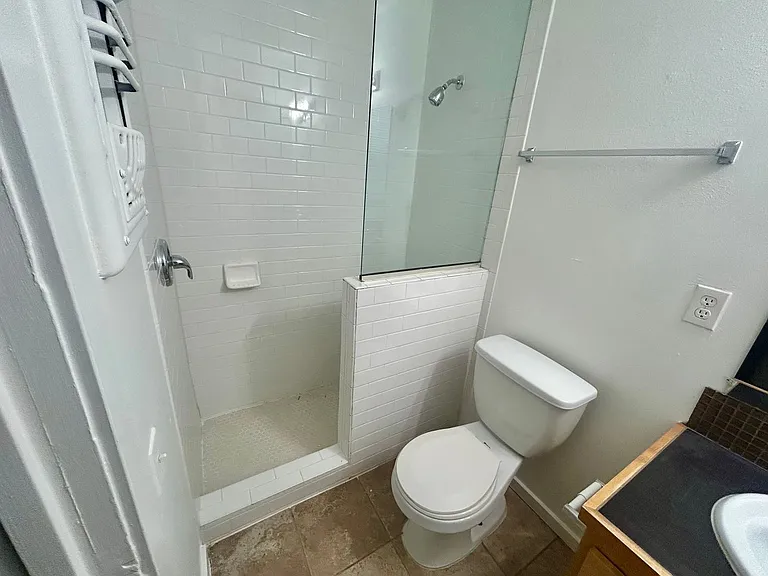 Park Place Apartments — Photo 33