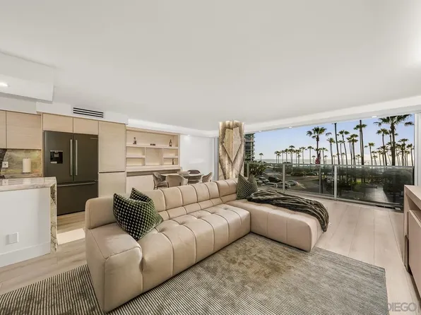 1820 Avenida Del Mundo Unit 210, Coronado, CA 92118