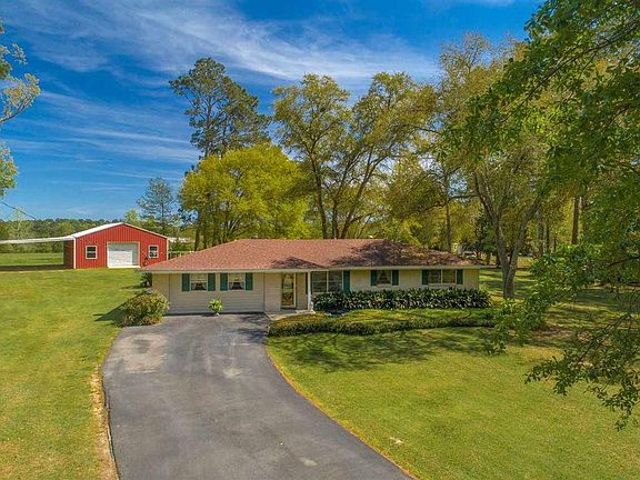 2nd image of 690 Dogwood Dr