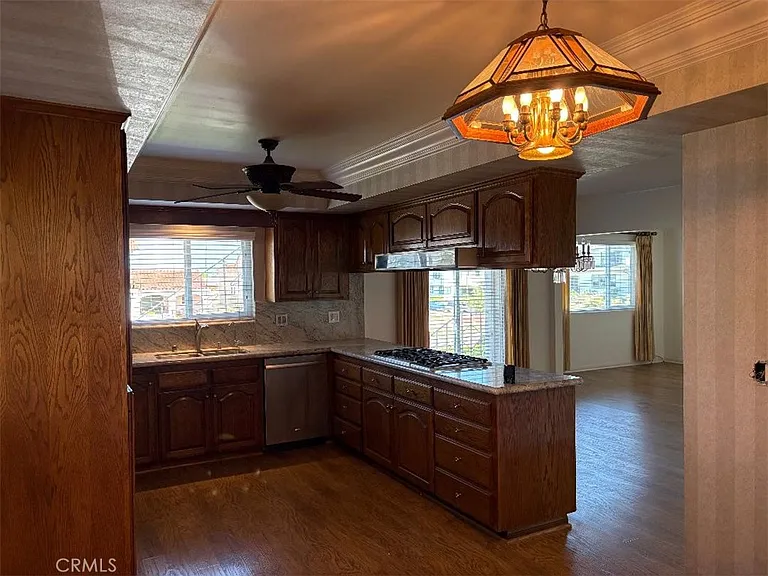 1331 S Patton Ave — Photo 7