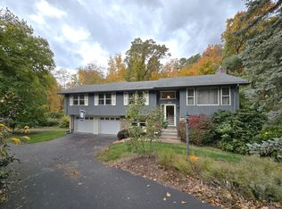 48 Rainbow Trl, Vernon, CT 06066