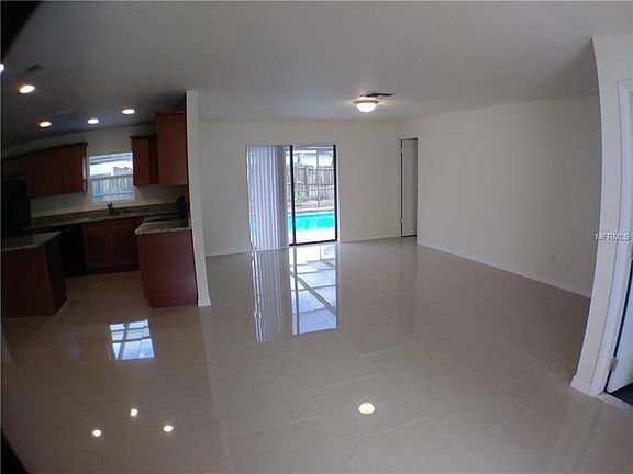 5th image of 10934 Water Oak Dr