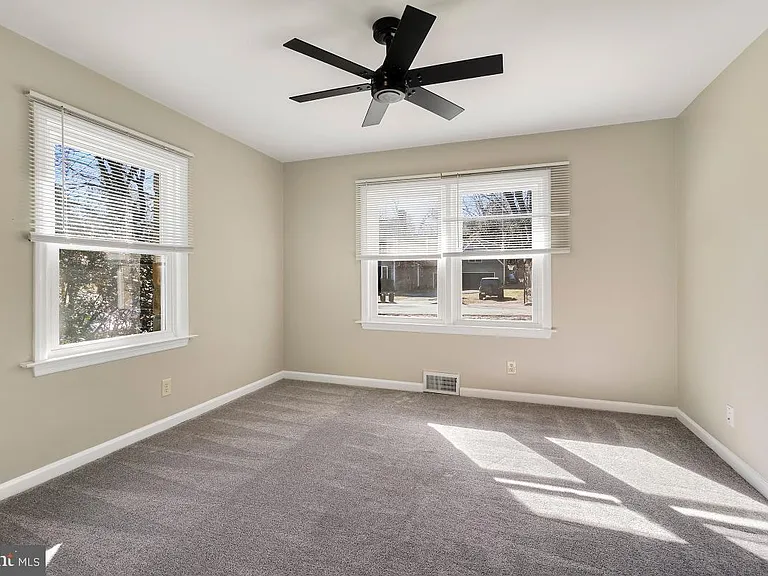87 Fisher Ln — Photo 11