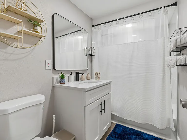 4906 W Cleveland St — Photo 48