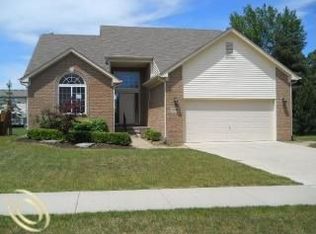 29409 Jennifer Dr, Chesterfield, MI