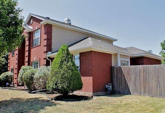 3rd image of 2809 Olympia Dr