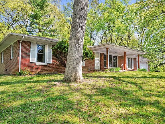 3rd image of 128 Rohn Rd