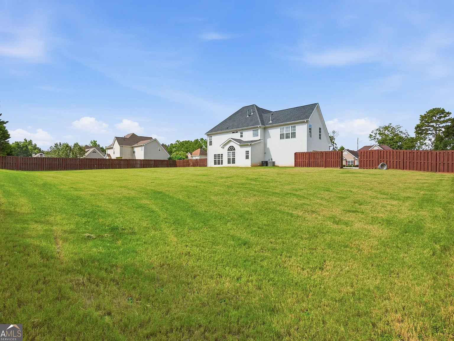 4 bed, 2.5 bath, 2587 sqft, $3,395 — Photo 4