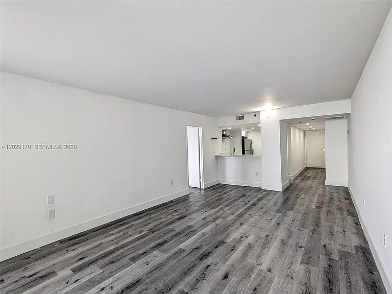 555 NE 15th St #12D — Photo 5