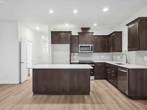 2nd image of 4354 NE 110th Ave