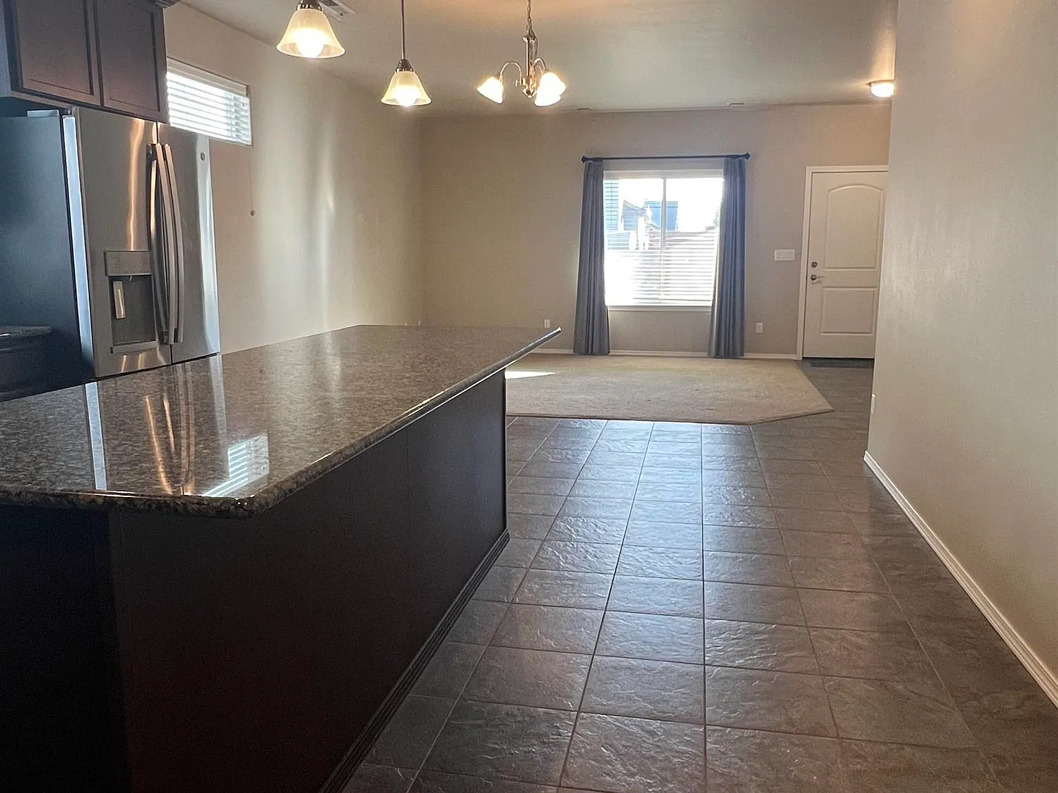 3 bed, 2.0 bath, 2335 sqft, $2,550 — Photo 3