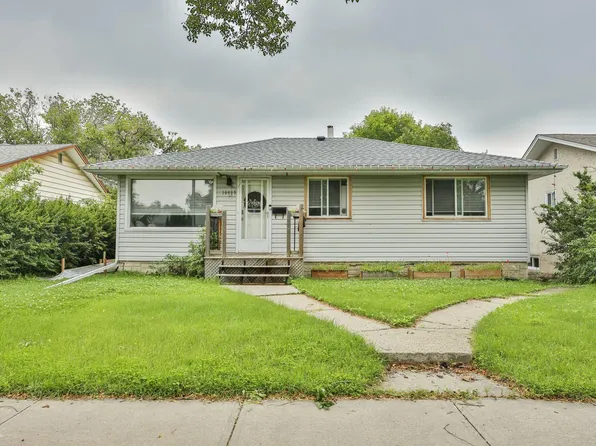 10415 163rd St NW, Edmonton, AB T5P 3N9