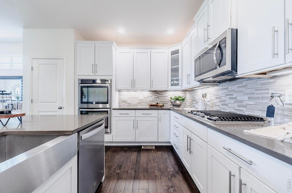 233 Dassault St