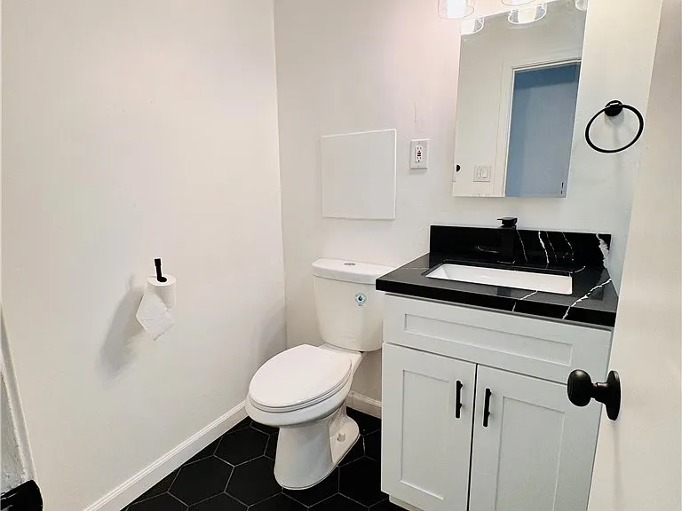 26814 Mansfield St #26814A — Photo 17