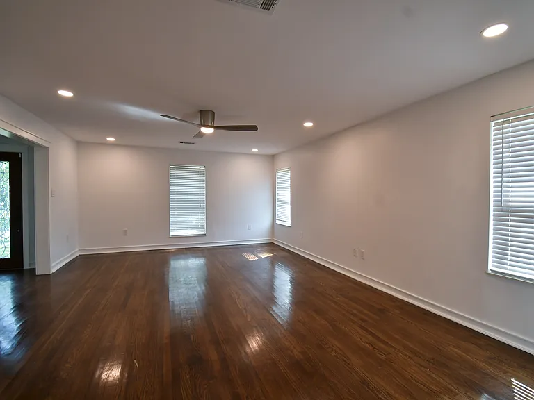 1403 Munger St — Photo 13