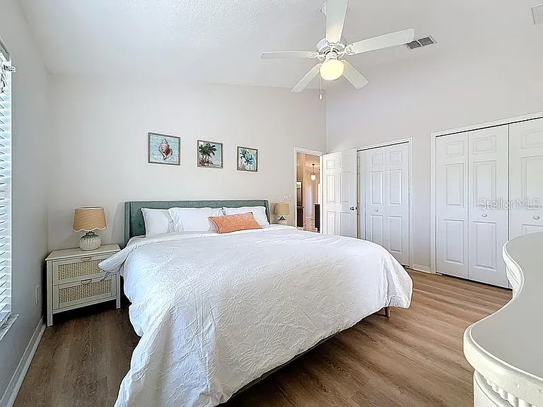 2402 Dryer Ave — Photo 21
