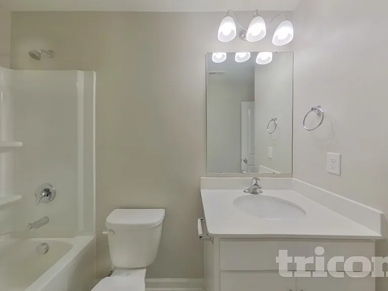 2653 McIntosh St — Photo 14